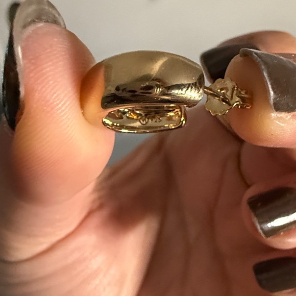 New Mejuri Gold Vermeil Dome Hoops - Picture 5 of 5